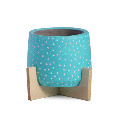 Spotty Pot with Wood Legs